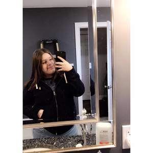 Meet your Posher, Crystal